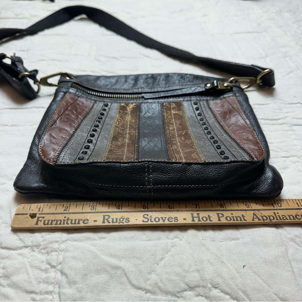 Patchwork Leather Crossbody Bag | Boho Vintage 90s Indie · Fossil - Picture 12 of 13